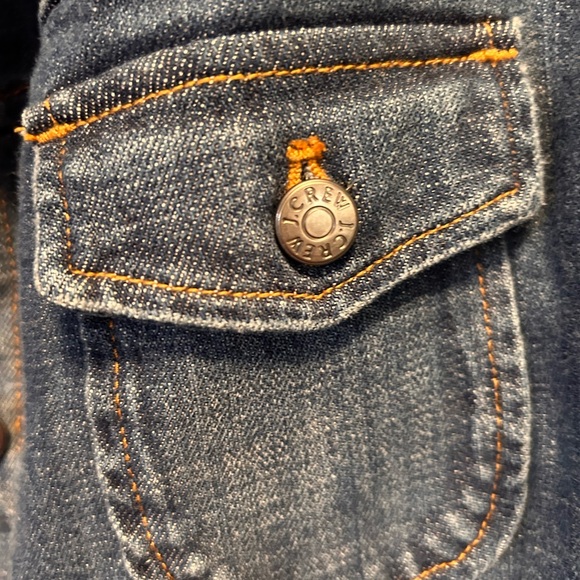 J. Crew Women's Classic Jean Jacket Blue Denim Trucker Size Large - Picture 4 of 10